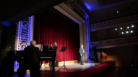 Рождественский праздник в Центре русской культры подарил детишкам оперу
