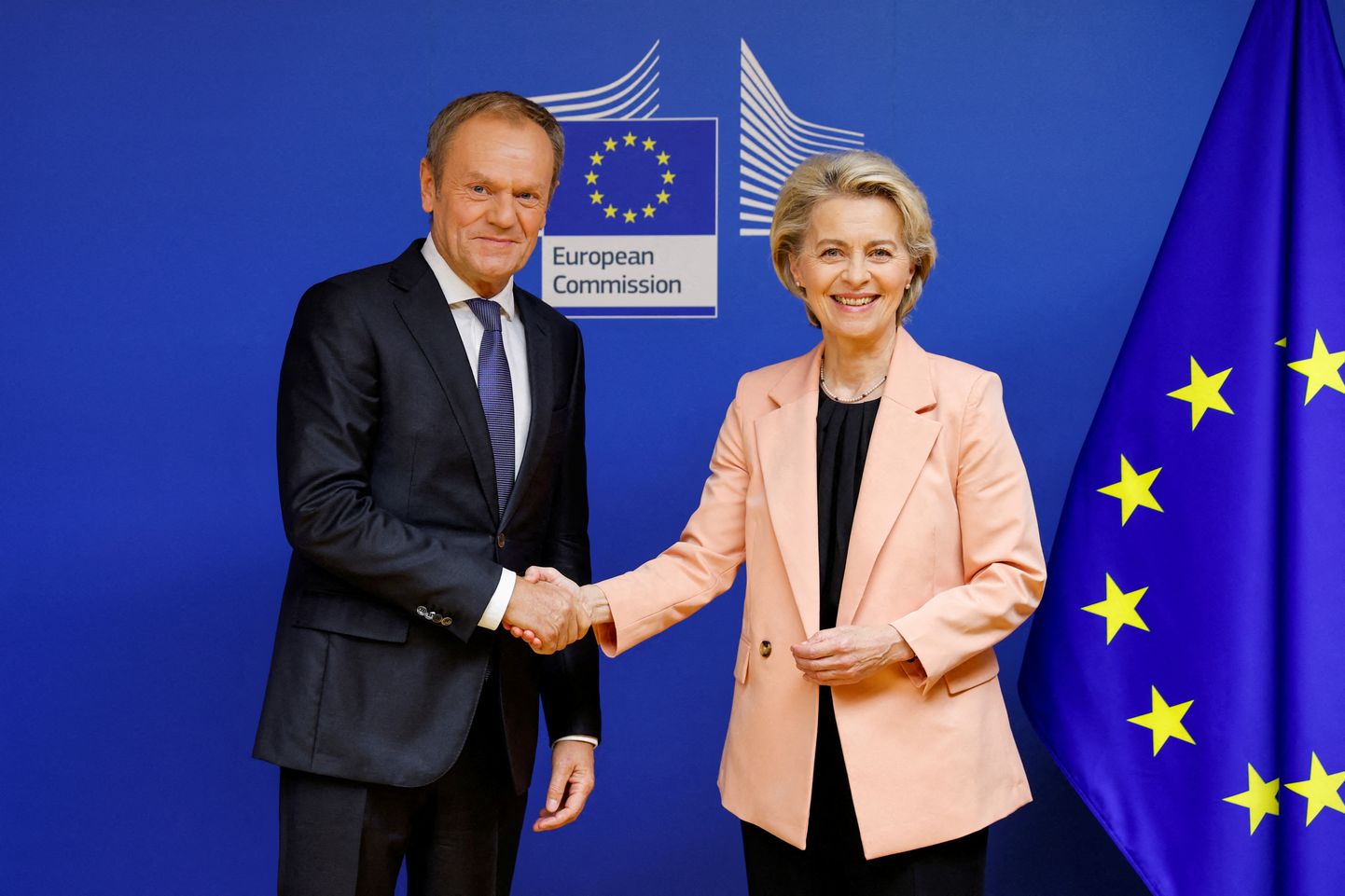 Poola opositsioonijuht Donald Tusk ja Euroopa Komisjoni president Ursula von der Leyen 25. oktoobril Brüsselis.