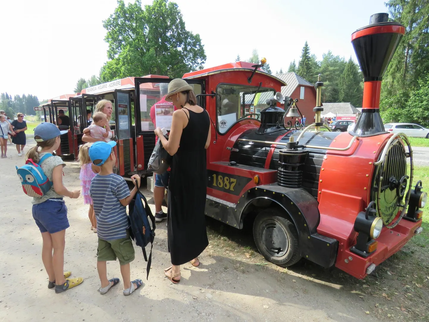 Ökofestivali laat Põlvamaal Karilatsi vabaõhumuuseumis.