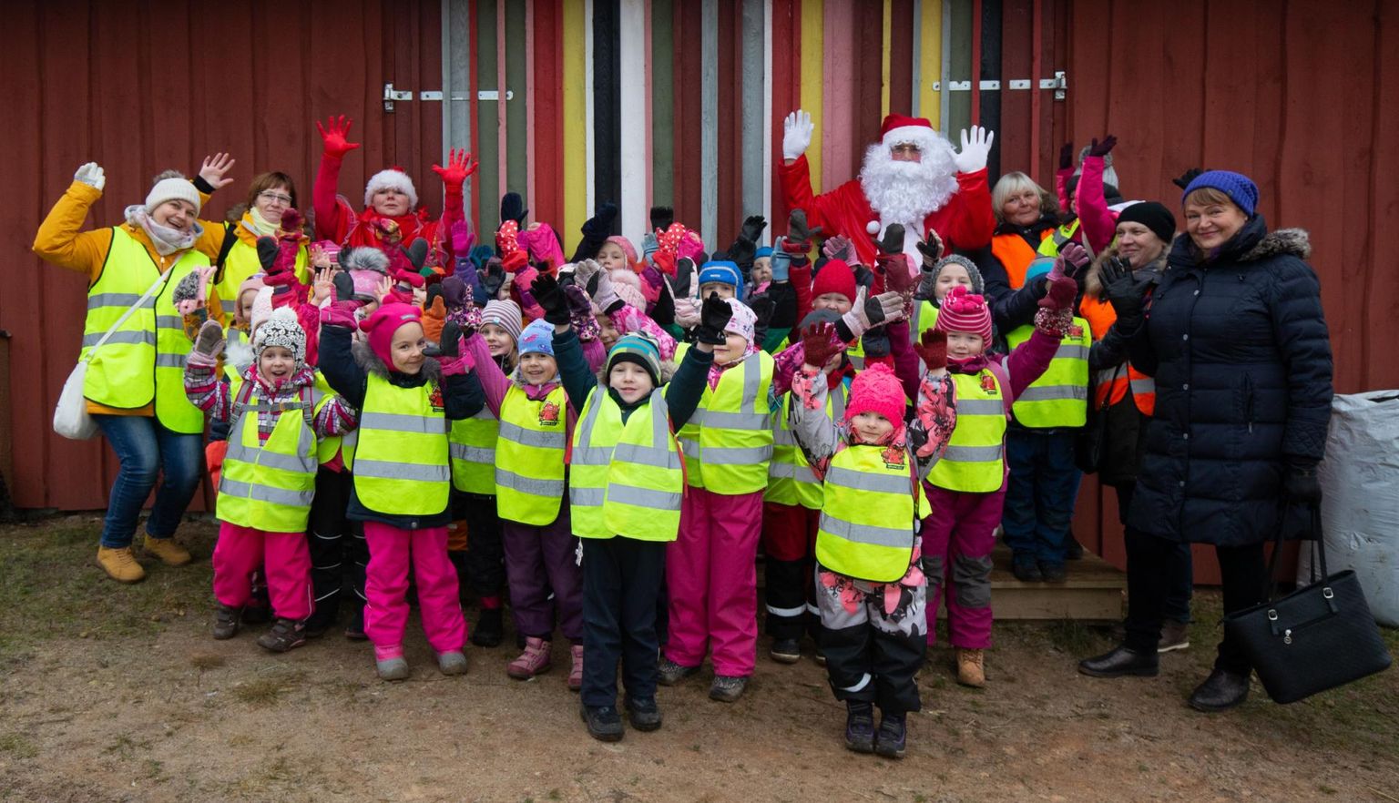 Kaspri talu jõulumaad külastasid eelmisel nädalal esimesena Tartu lasteaia Piilupesa Nukide ja Lepatriinude rühmad koos oma õpetajatega.