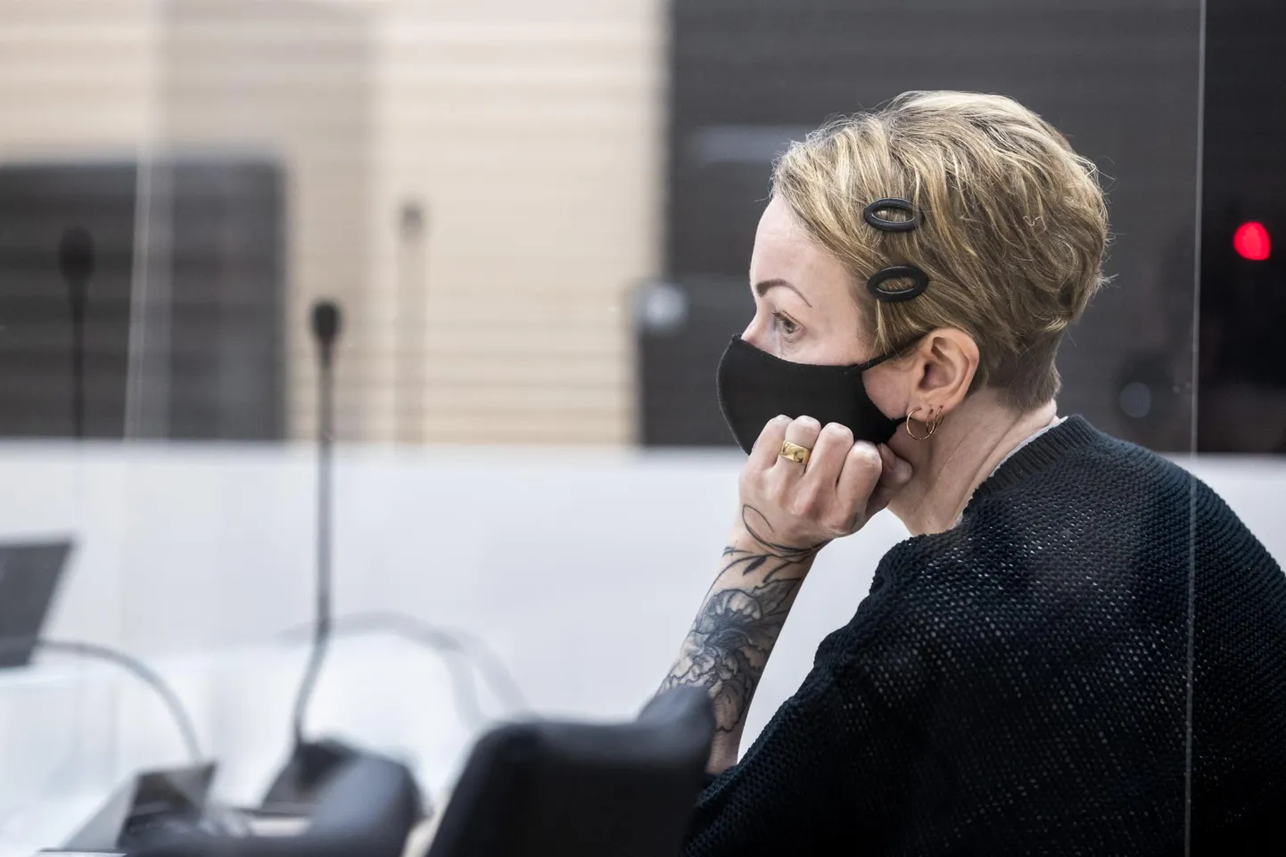 Ehkki Martin Bahovskil pole ühtegi etteheidet abikaasale, süüdistab prokuratuur naist tapmiskatses.