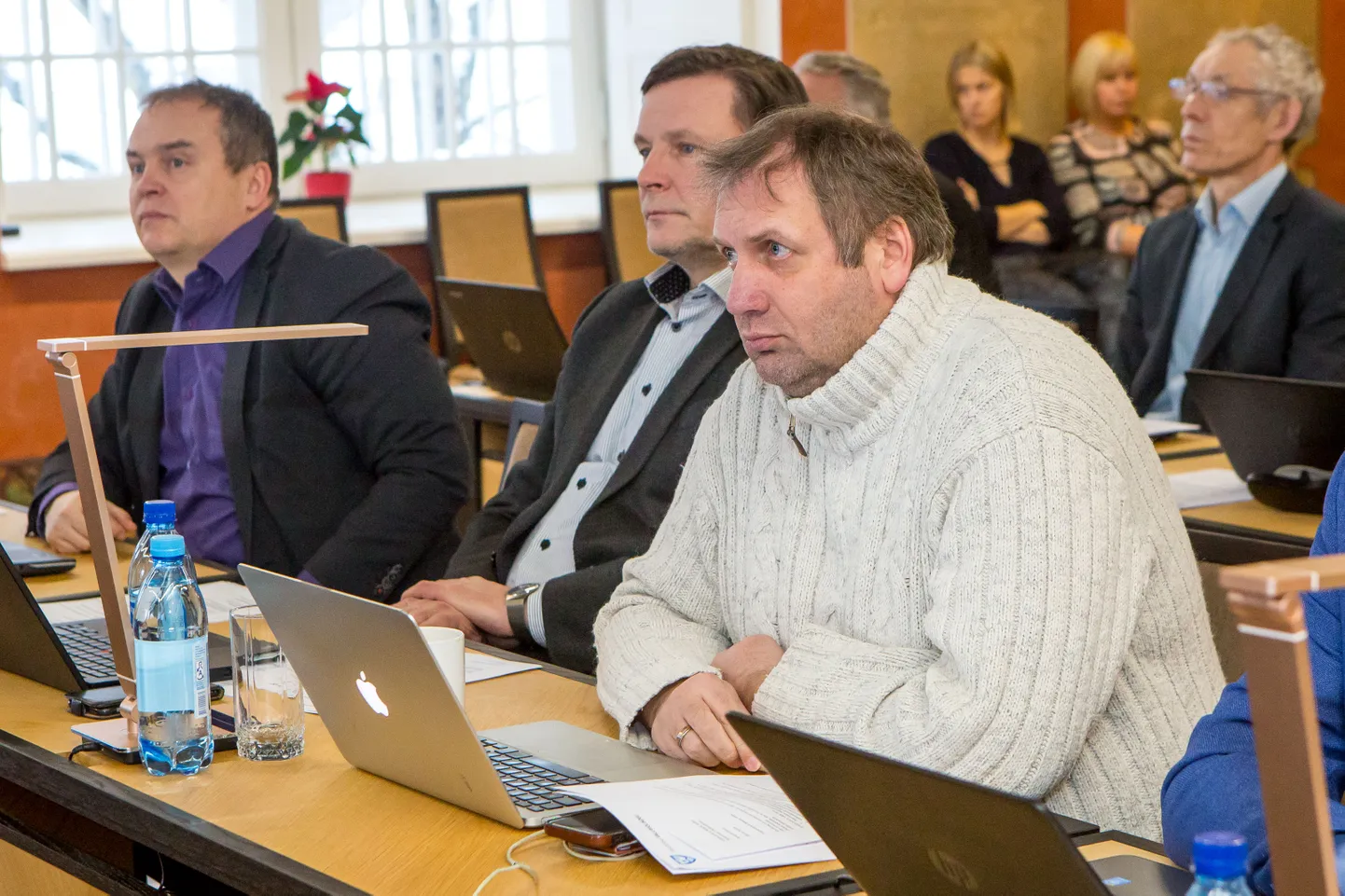 ANDRES TINNO leiab, et valla iseseisev investeerimisvõime on muutumas olematuks, kuid vallavalitsuse selgitus on, et investeeringuid tehaksegi laenude ja toetuste abil.