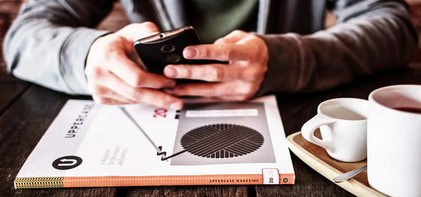 Nutitelefon on ärireisidel oluline kaaslane, seda nii kontoritööl silma peal hoidmiseks, jooksvate reisiasjade korraldamiseks kui ka lähedastega suhtlemiseks.
