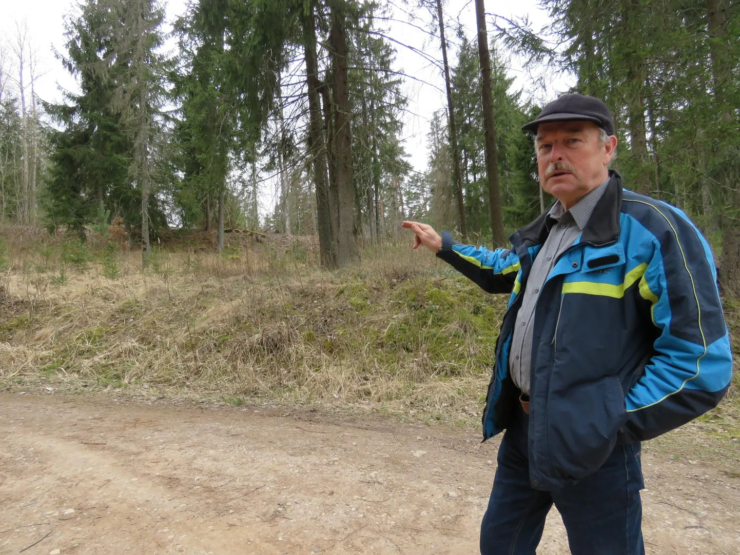Kiirusmäe lähedal elav Juss Konks ütleb, et temal on selle ajaloolise paigaga omad meeldejäävad mälestused. Olgu selleks kas või seal omal ajal näidatud kinofilm või teatrietendus.