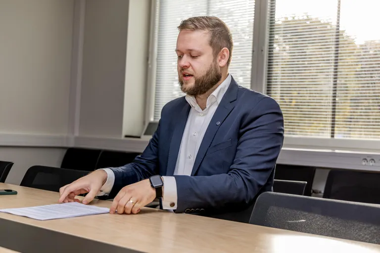 Lääne ringkonnaprokurör Toomas Koitmäe märkis, et&nbsp;viie köite jagu materjali kuu ajaga kokku panna pole kindlasti tavapärane.
