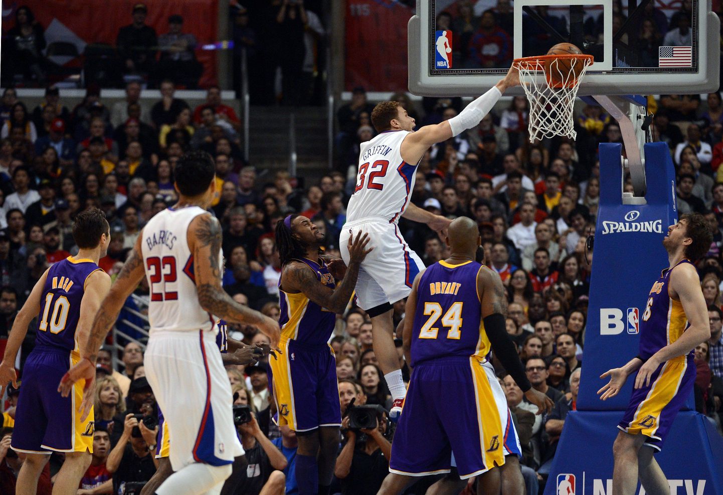 Blake Griffin on kohtumises Lakersi vastu surunud palli korvi.
