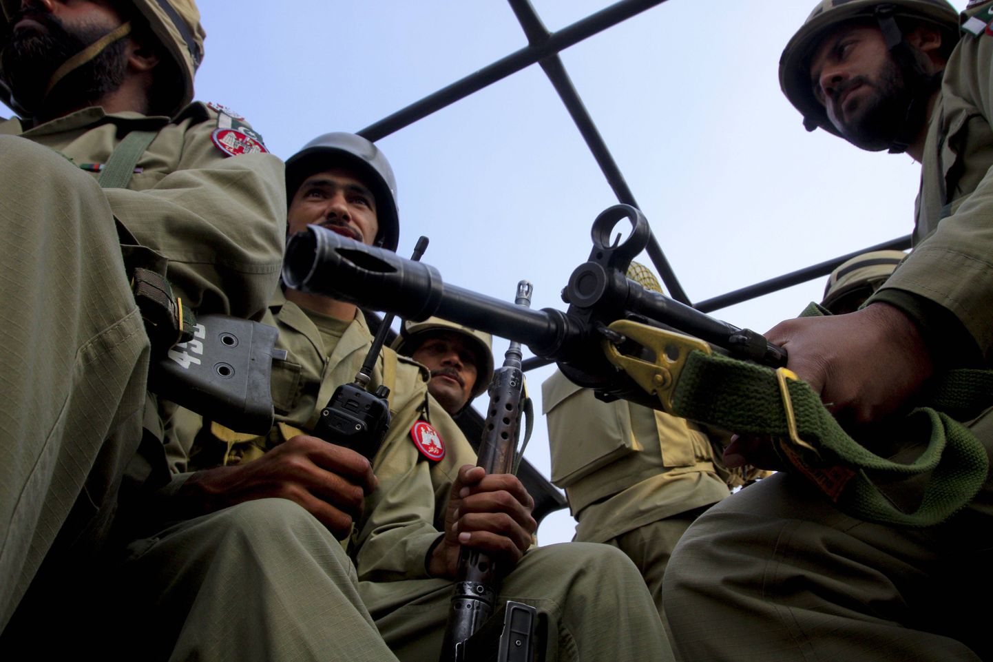 Pakistani enesetapurünnakus hukkus vähemalt 10 sõdurit