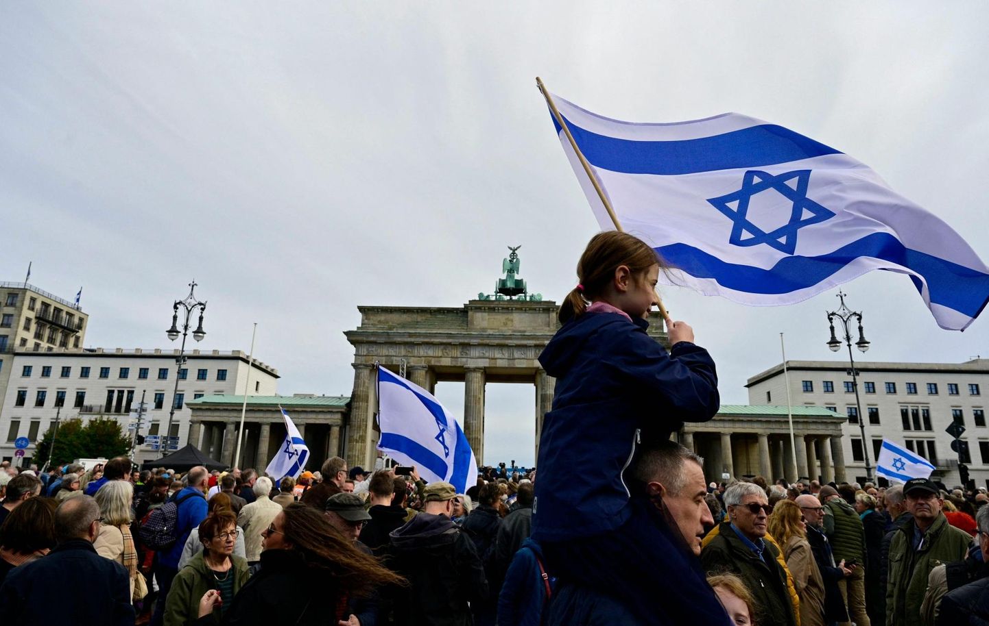 Iisraeli toetuseks korraldatud meeleavaldus Berliinis. 