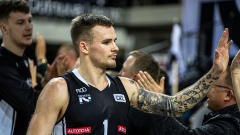 Eesti korvpallur pikendas välisklubiga lepingut