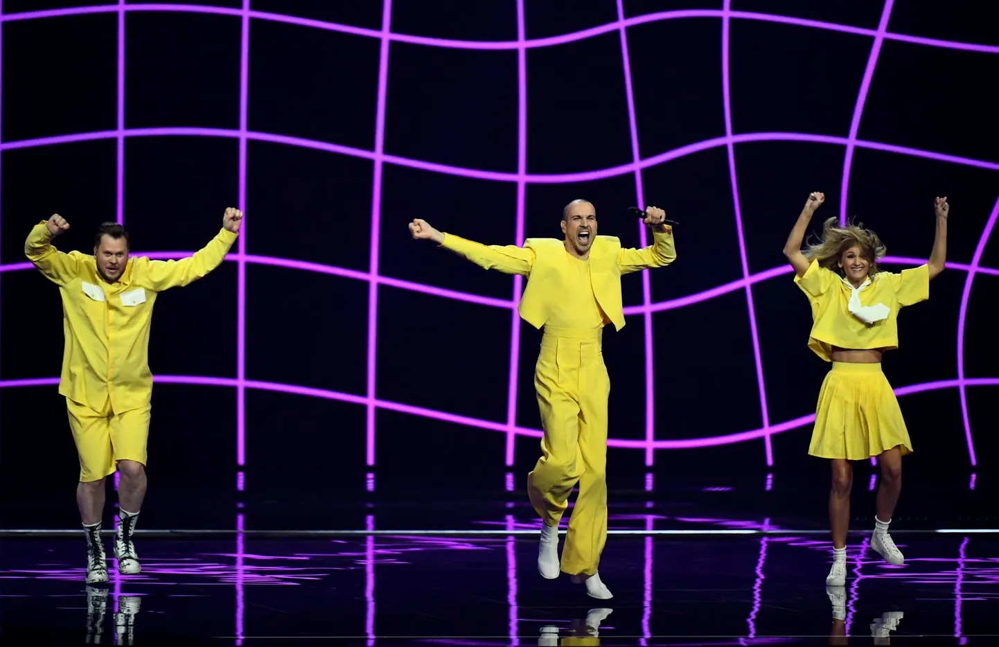 Rõõm ja pettumis segamini: ansambel The Roop sai lauluga «Discoteque» Rotterdamis peetud Eurovisioonil kaheksanda koha, kuid leedukate rõõmu heast tulemusest varjutas pettumus naaberriikide žüriides, kes ei andnud neile ainumastki punkti.
