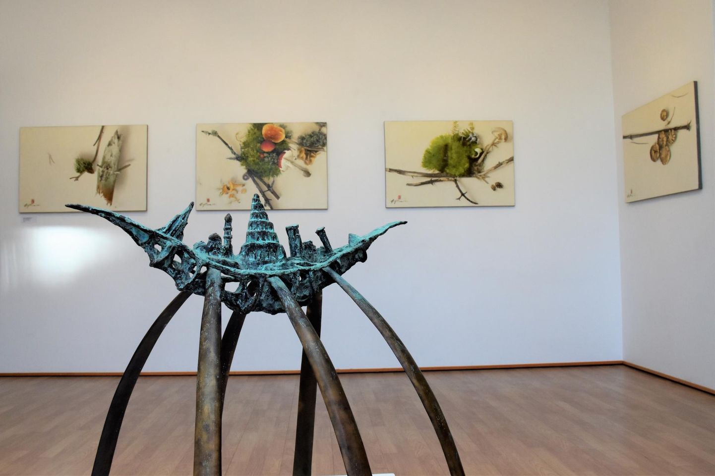 Valgevene kunstnike näitus “Tassike teed mere ääres” Pärnu linnagaleriis.