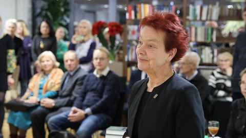 Krista Aru loobus Tartu ülikooli raamatukogu direktori kohale kandideerimisest