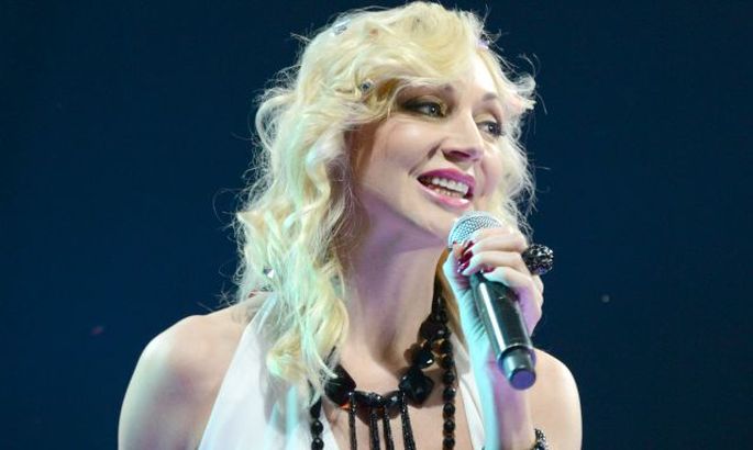 pro-artistov-otkrovennie-foto-orbakayte