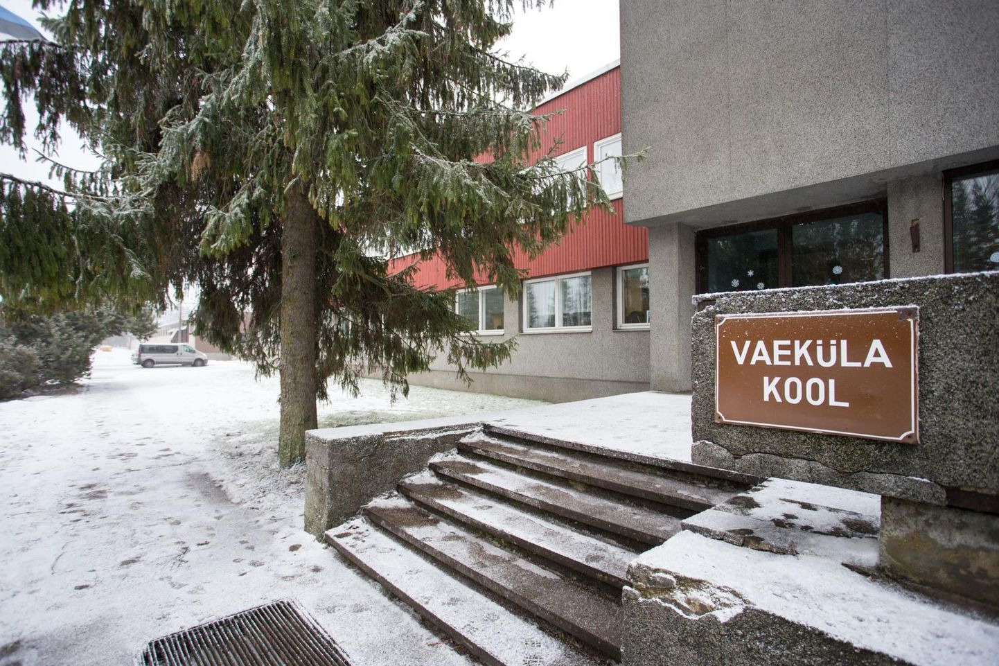 Rakvere vallavolikogu kaalub, kas osta välja Vaeküla kooli kasutatavad ruumid või võtta need üürile.