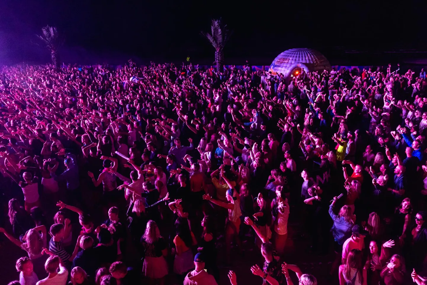 Pärnus toimunud Weekendi festivalil võis kohata kurvastavalt palju noori, kes olid tarbinud alkoholi või narkootikume.
