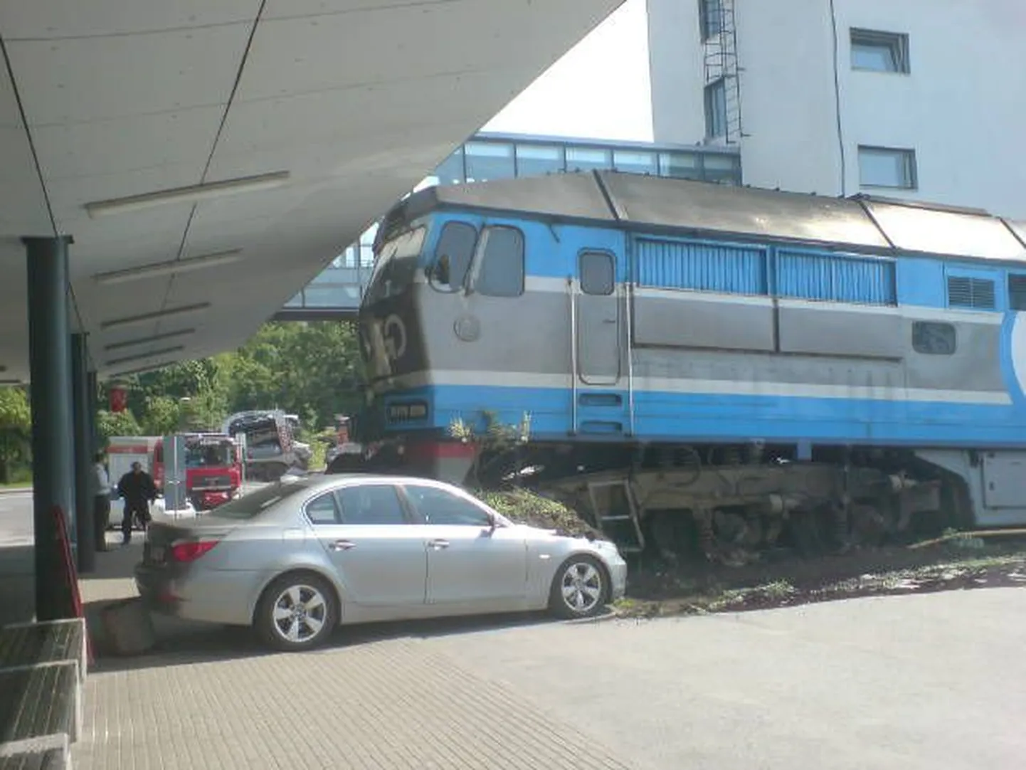 Rong sõitis Balti jaamas rööbastelt maha.