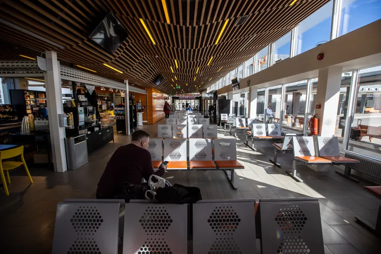 24.03. Tallinna bussijaamas valitseb tühjus.