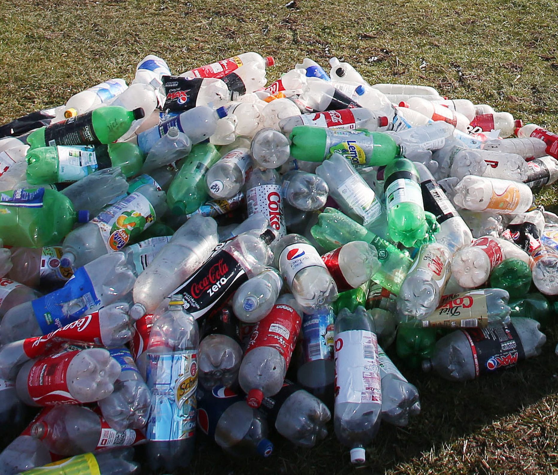 Hiljuti avalikustas ka UK peaminister Theresa May riigi plaani võitlemaks plastijäätmetega.