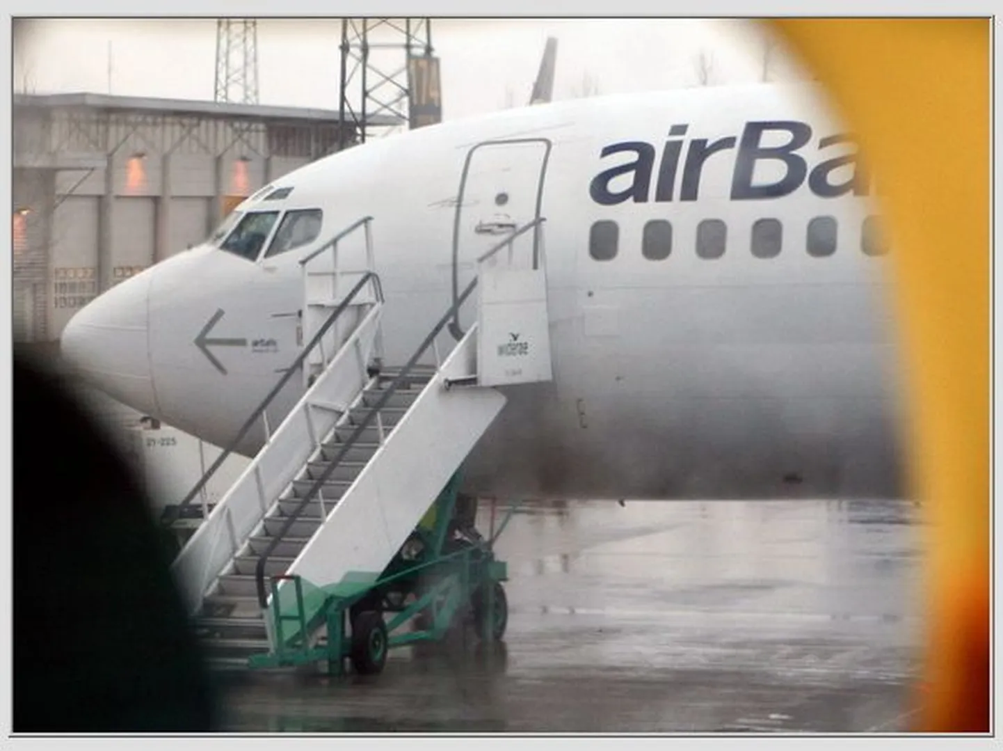 Самолет компании airBaltic. Иллюстративный снимок