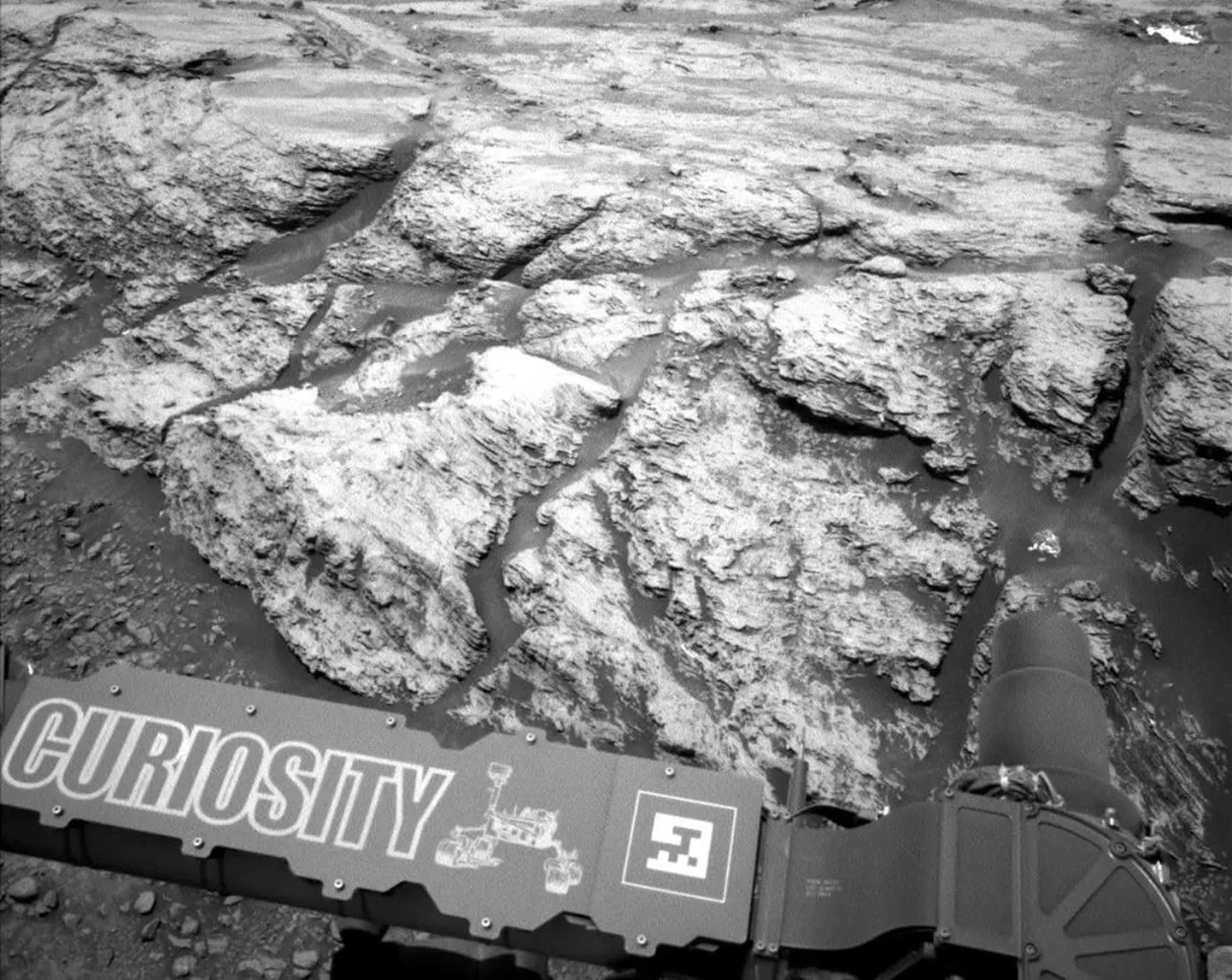 Sellel NASA marsikulguri Curiosity pardakaamera 18. juunil 2019 tehtud pildil on näha nii-öelda savised setted Teal Ridge´is, mis on üks kahtlusalune öise metaani lekkimises.