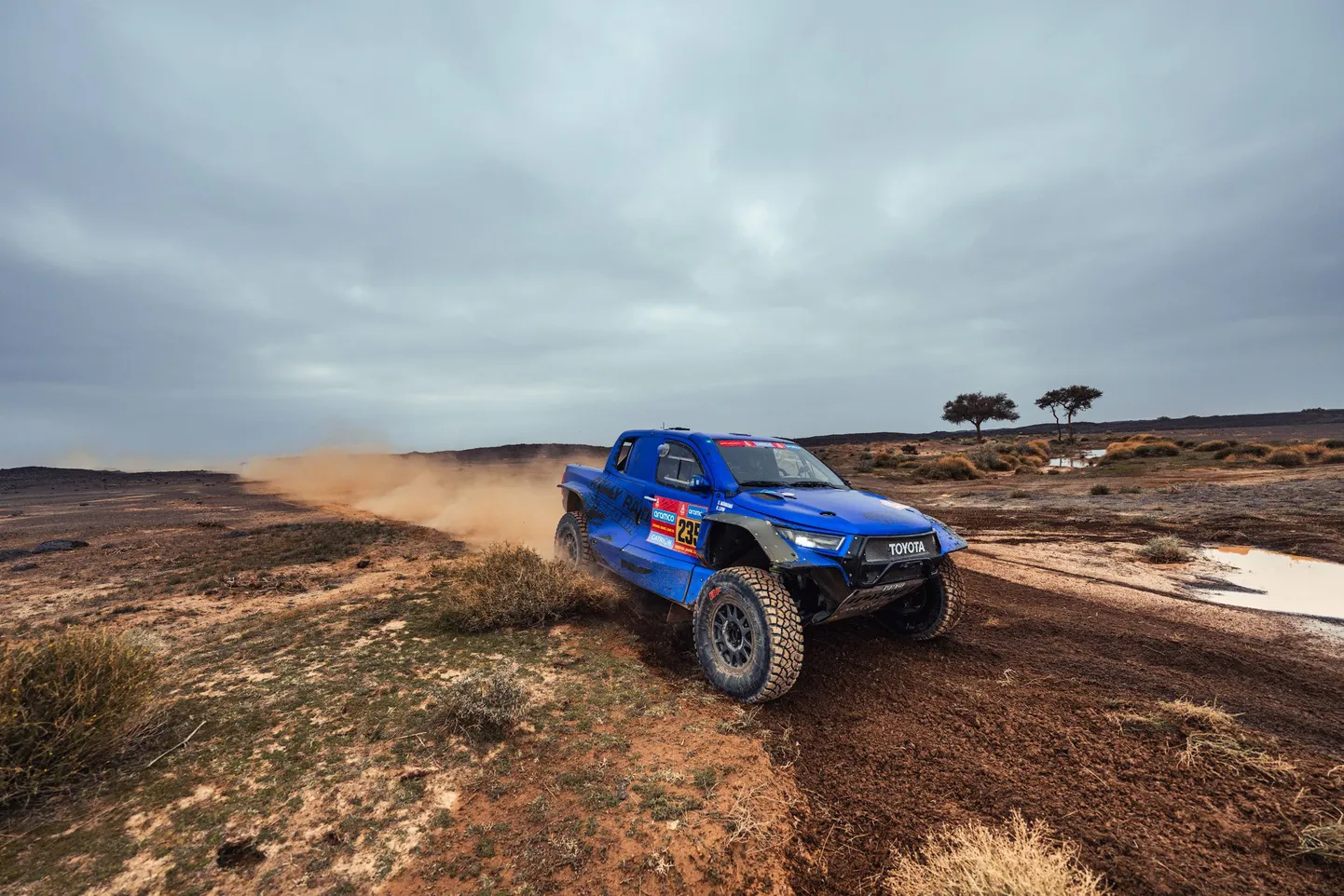Urvo Männama ja Risto Lepik (Toyota GR DKR Hilux EVO).