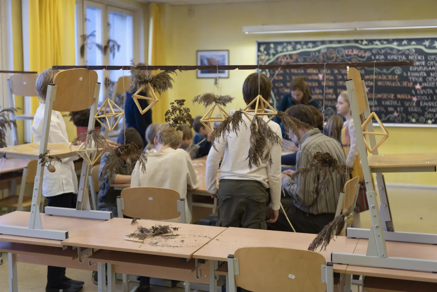Iga-aastane advendilaat Tartu Waldorfgümnaasiumis.