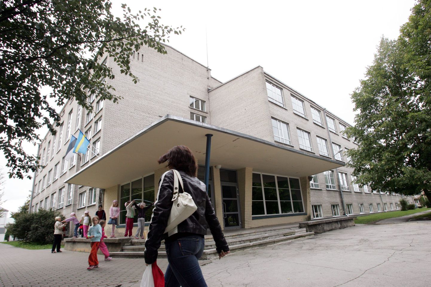 Rakvere gümnaasiumi Tallinna tänava õppehoone, endine Rakvere vene gümnaasium.