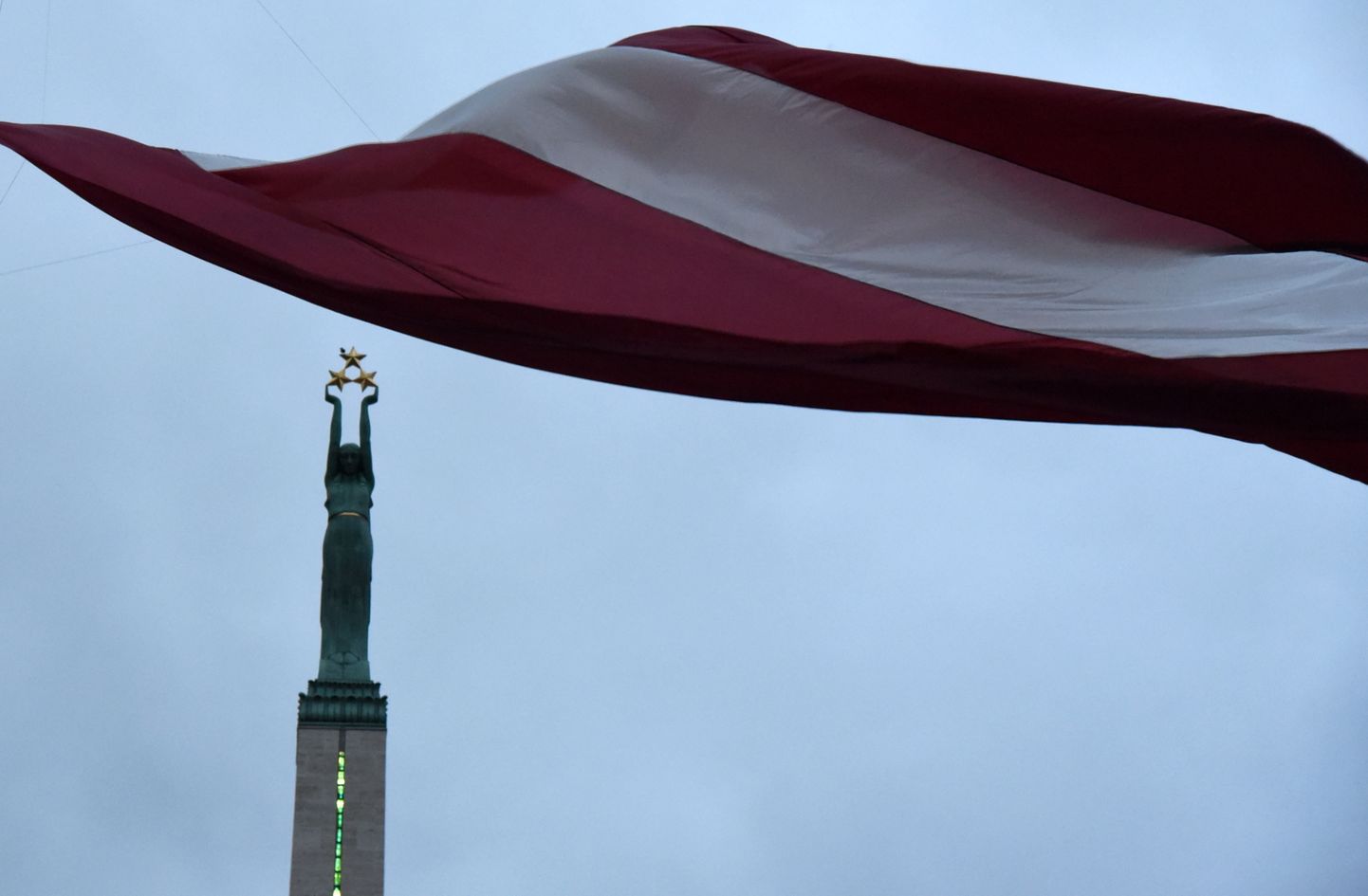Latvijas karogs. Ilustratīvs attēls