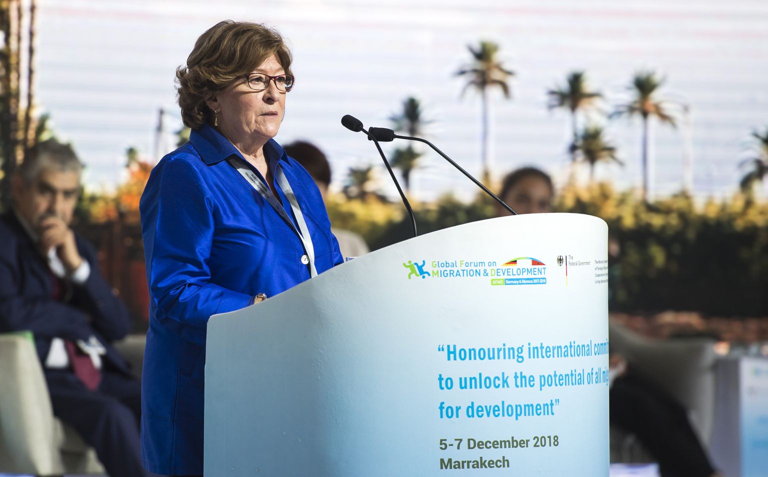 ÜRO eriesindaja rahvusvahelise rände alal Louise Arbour Marokos Marrakechis rahvusvahelisel rände- ja arengufoorumil kõnet pidamas.