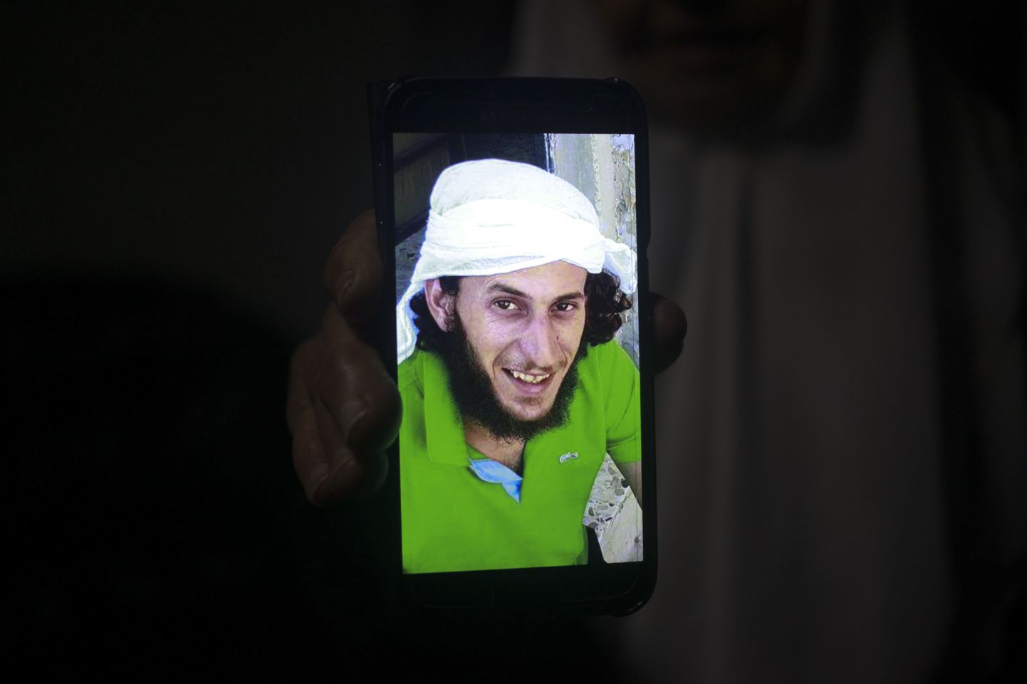 Veokiroolis olnud 28-aastane palestiinlane Fadi al-Qanbar.