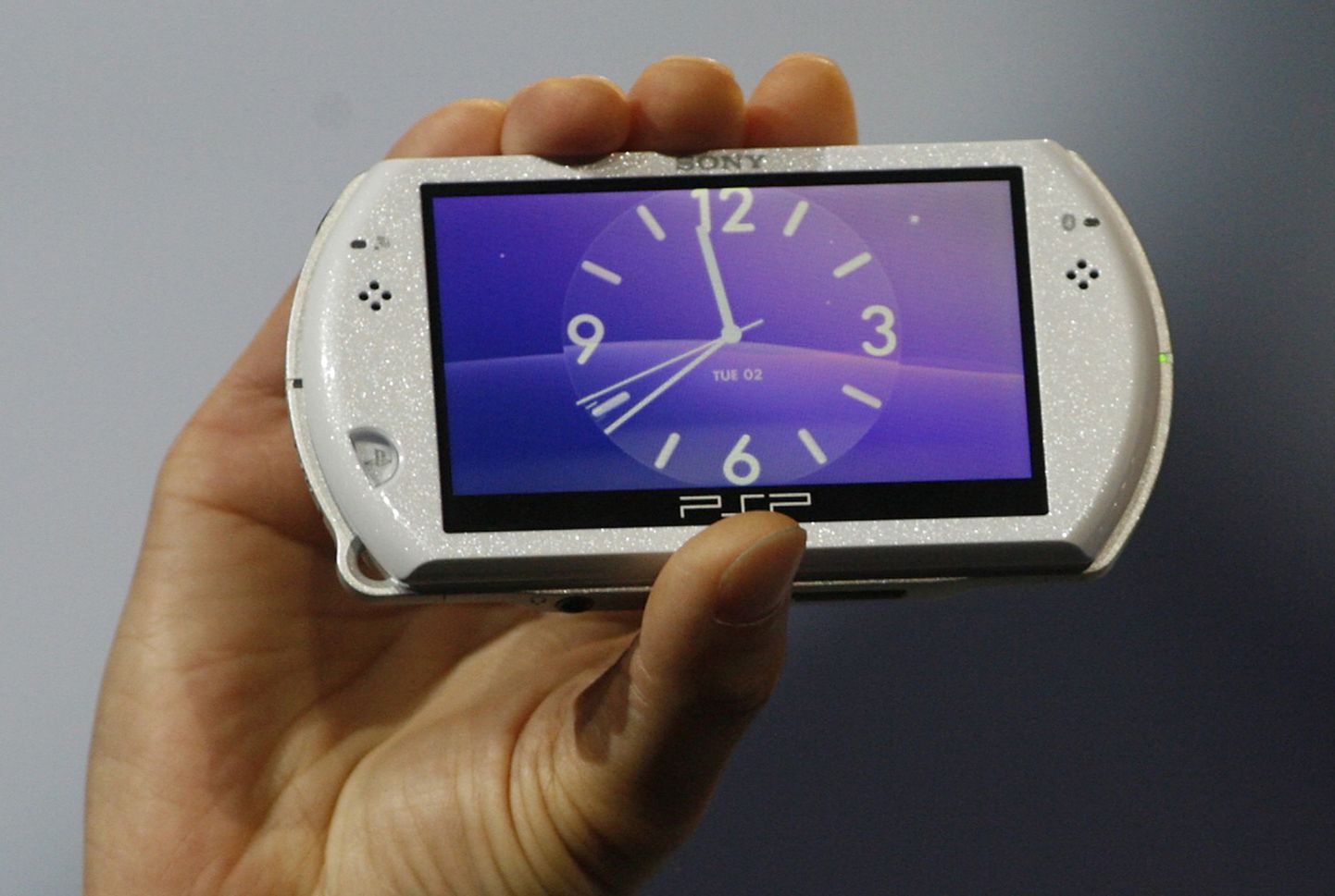 Sony uus käsikonsool Playstation Portable Go.