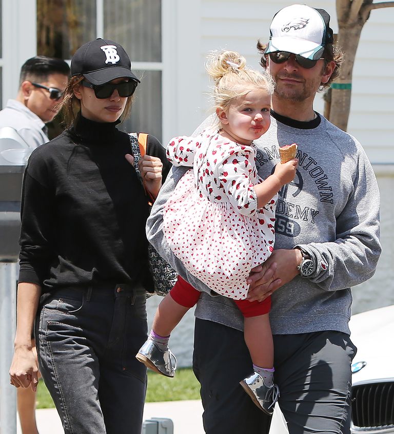 Bradley Cooper koos elukaaslase Irina Shayki ja tütre Lea De Seine Shayk Cooperiga