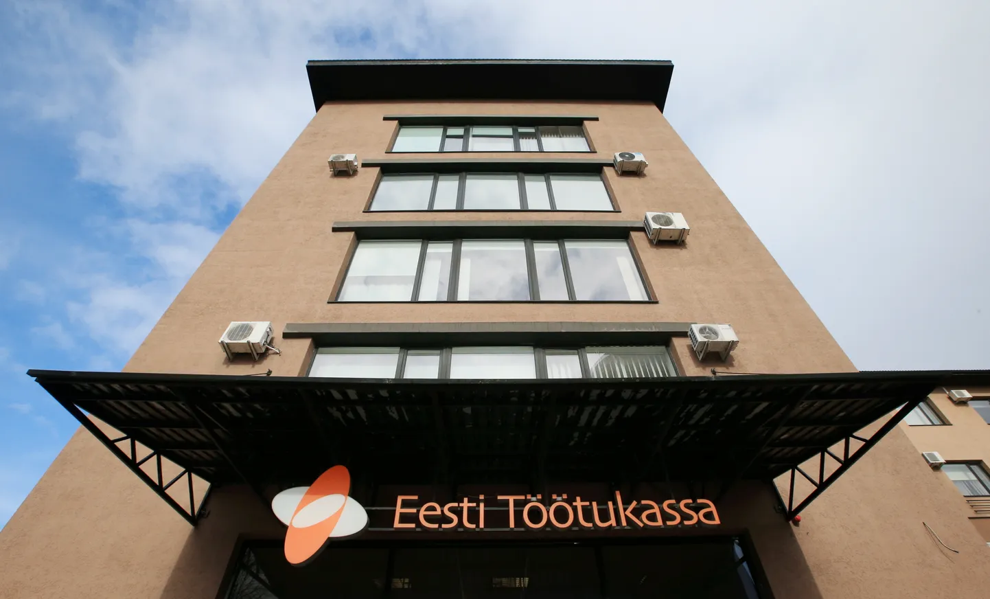 Eesti Töötukassa Tartumaa osakonna Vaksali Büroo.