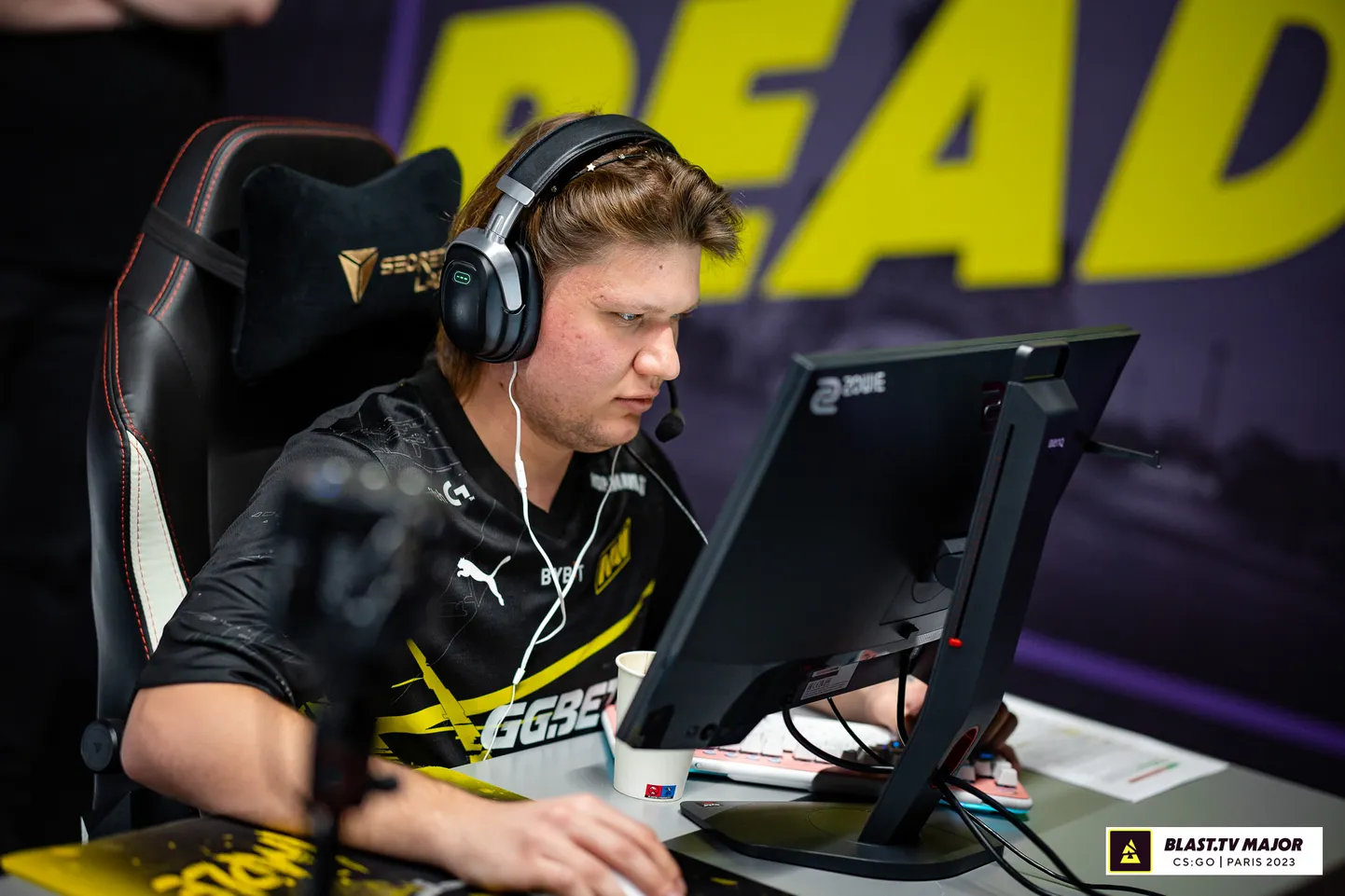 Pikalt puhanud Ukraina legendaarne mängumees Oleksandr «s1mple» Kostyliev siirdus laenulepingu alusel Falconsi meeskonda