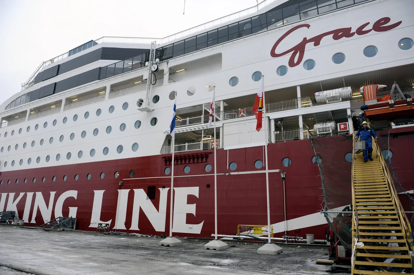 Паром Viking Grace.