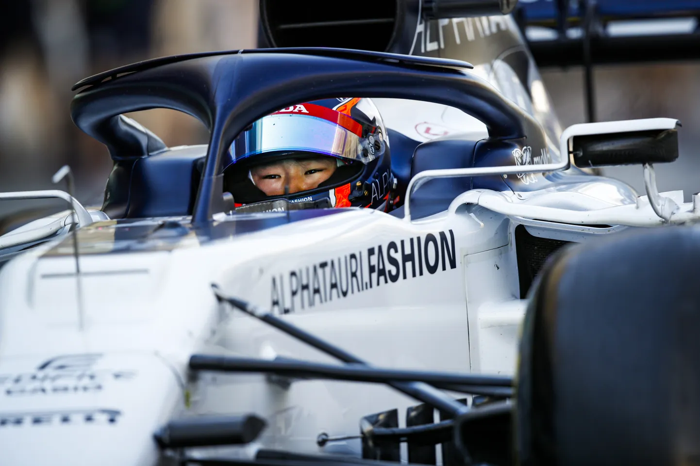 Yuki Tsunoda Abu Dhabi testil.
