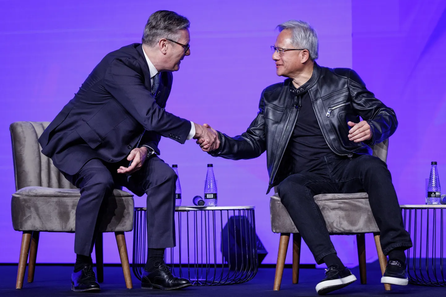 Keir Starmer ja Jensen Huang Londoni tehnoloogianädalal 09.06.2025. Üritusel arutatakse tehnoloogiaid ja tehisintellekti.