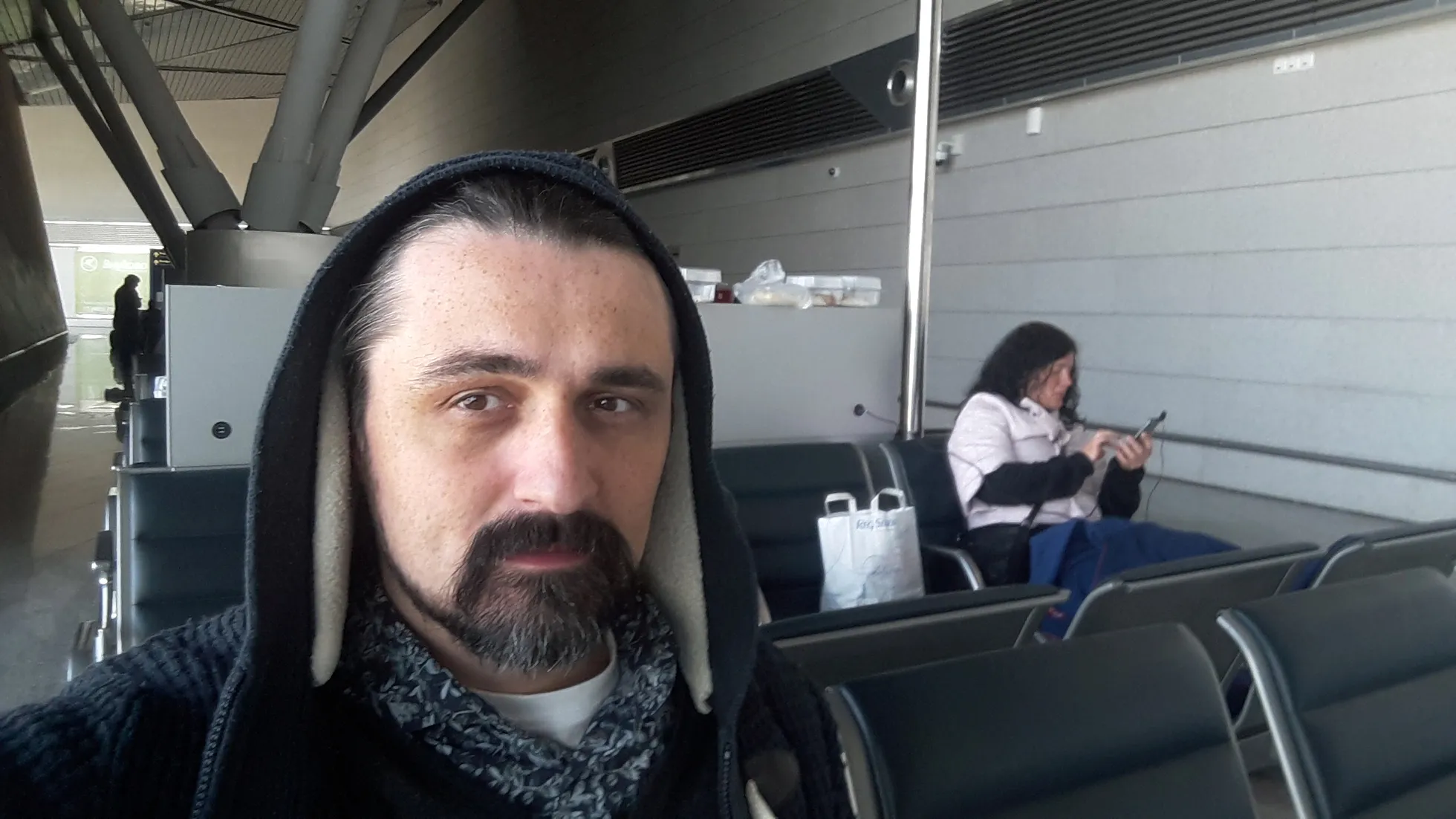 Ukraina kodanik Anton Scherbyna on üks kümnetest välismaalastest, kes on Moskva Vluknovo lennujaama turvatsoonis lõksus juba eelmisest nädalast.