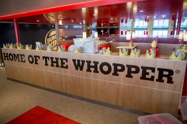 Burger Kingi populaarseim burger leiab ka restorani sisekujunduses mainimist. Foto: