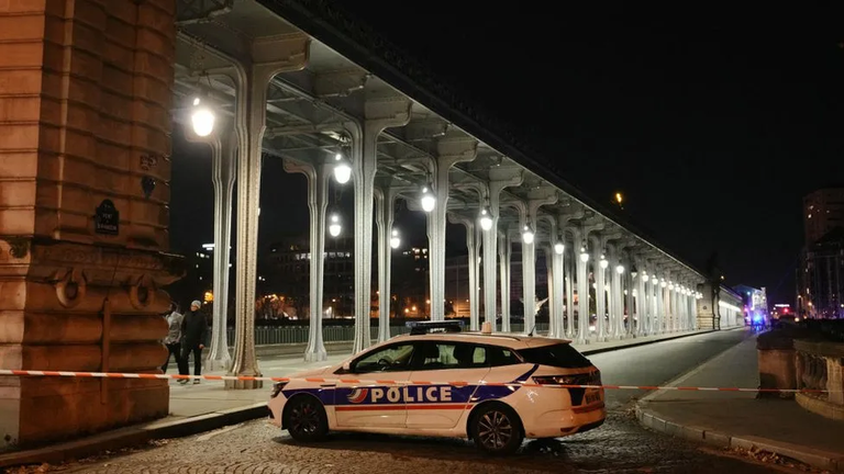 В результате субботнего нападения в Париже погиб немецкий турист