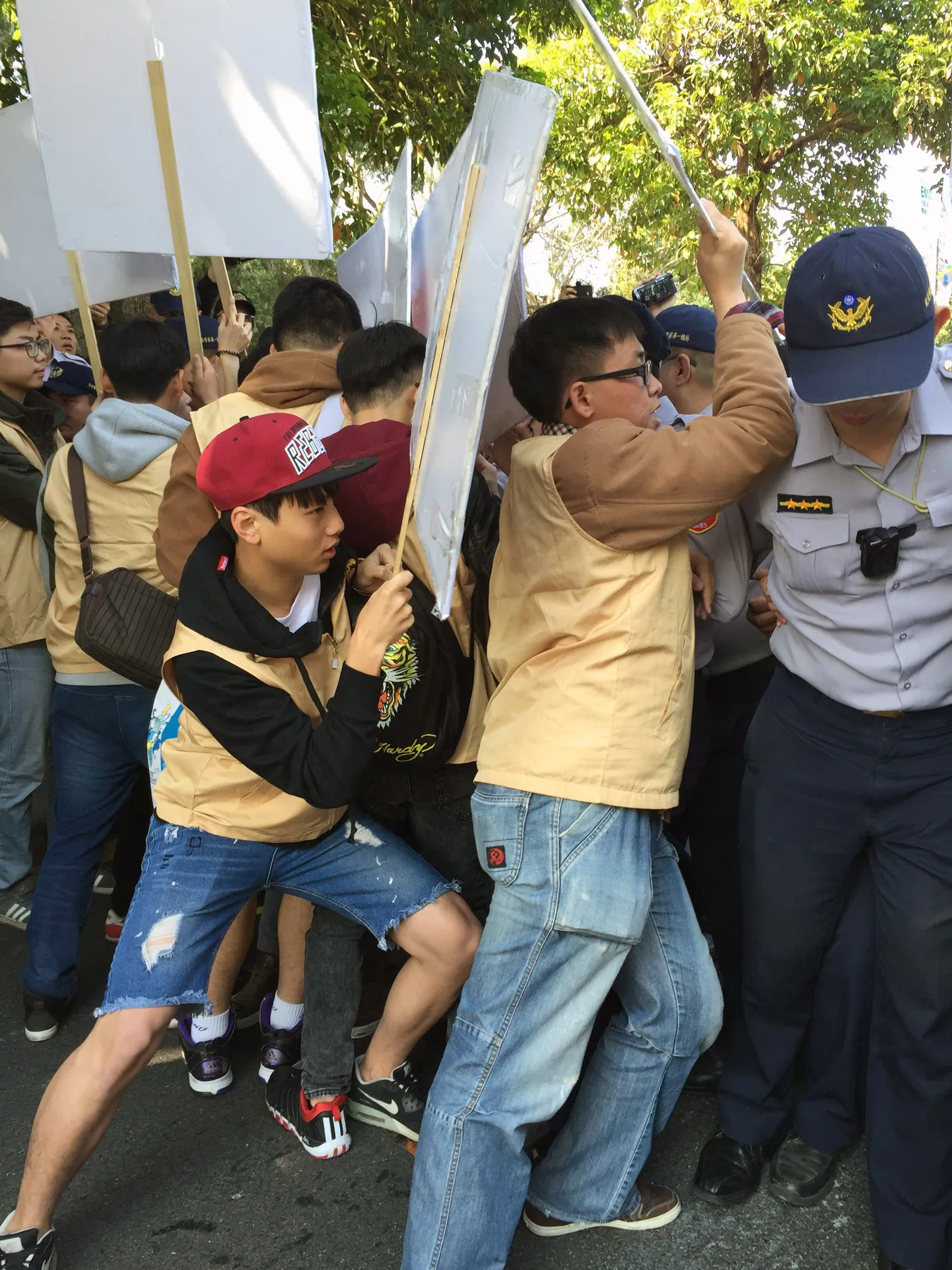 Taiwanlaste meeleavaldus uue lennukoridori vastu.