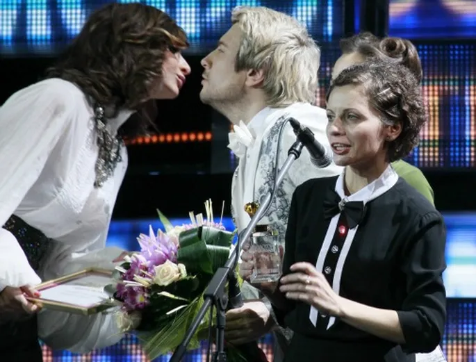 Толық ND порно бейнелерді қараңыз