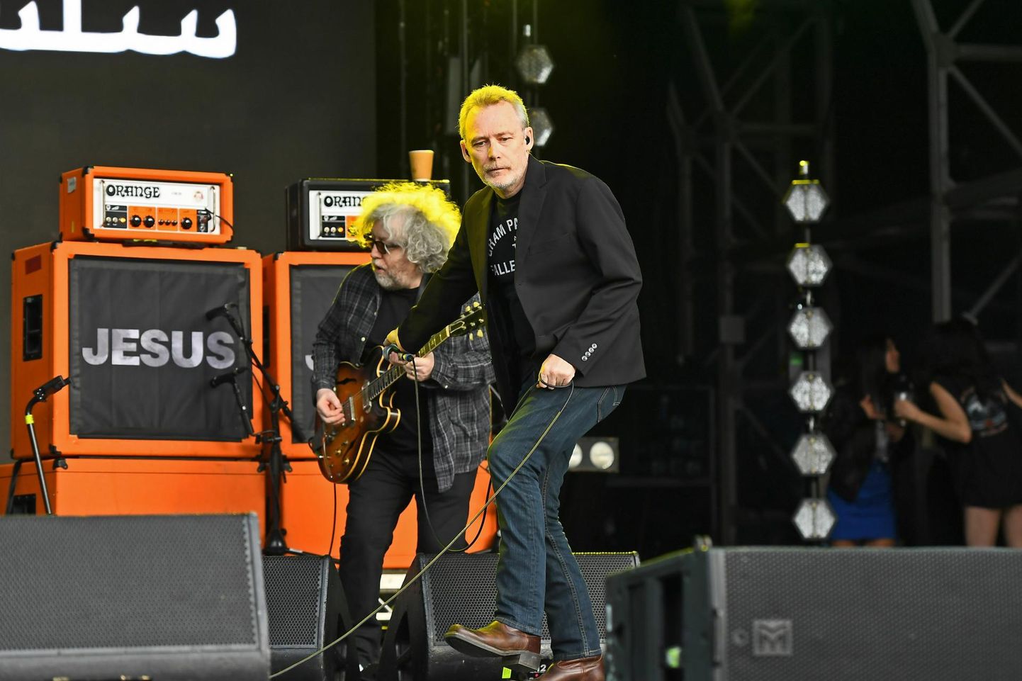 Bändi- ja pärisvennad William Reid ja Jim Reid ehk The Jesus and Mary Chain tegutseb taas mitmel rindel.