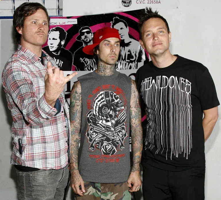 Blink-182 liikmed vasakult paremale: Tom Delonge, Travis Barker ja Mark Hoppus