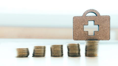 Pool miljardit eurot tervishoidu: Tervisekassa jagab erasekt