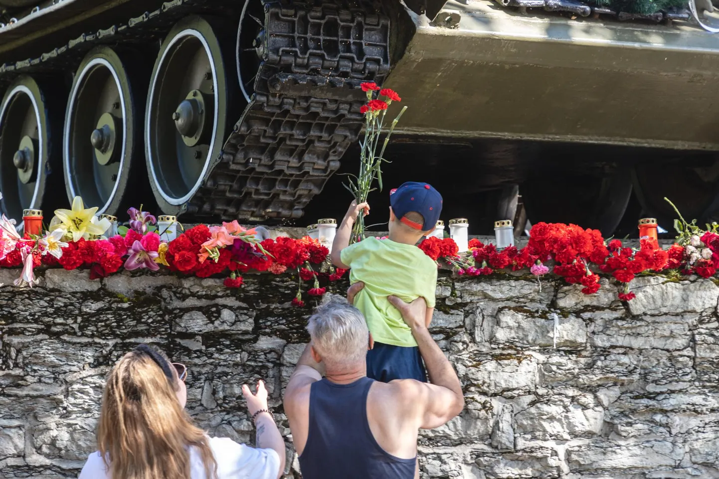 Arutelu kuritegeliku režiimi monumentide üle on muutunud kirglikuks.