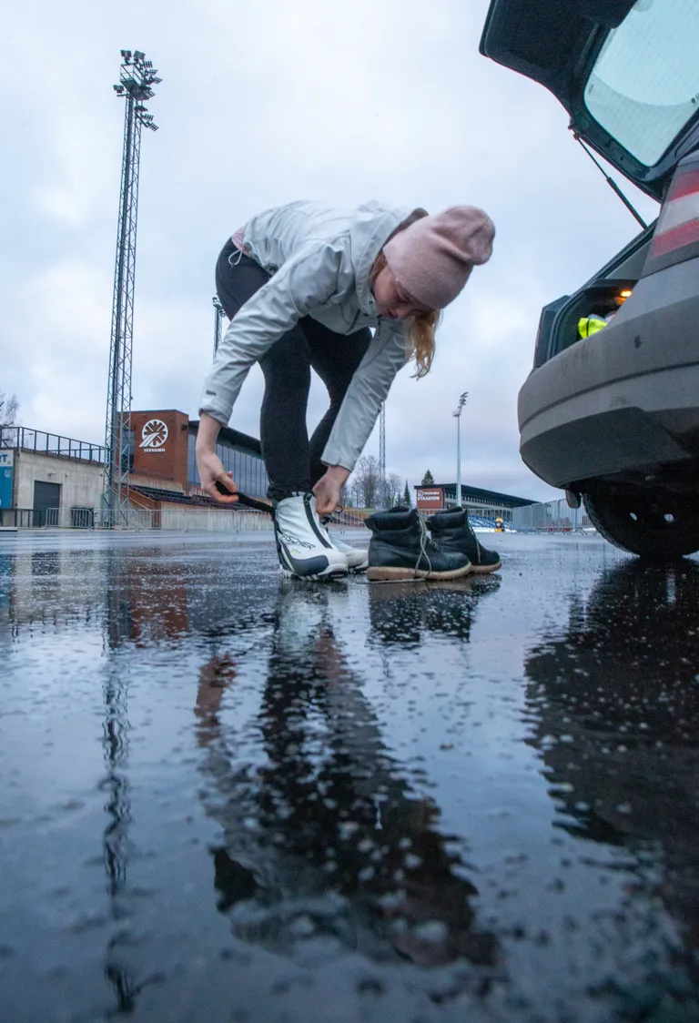 Jaak Teppan valis ajakirjanik Lenel Karule kiiresti kõige sobivama varustuse.