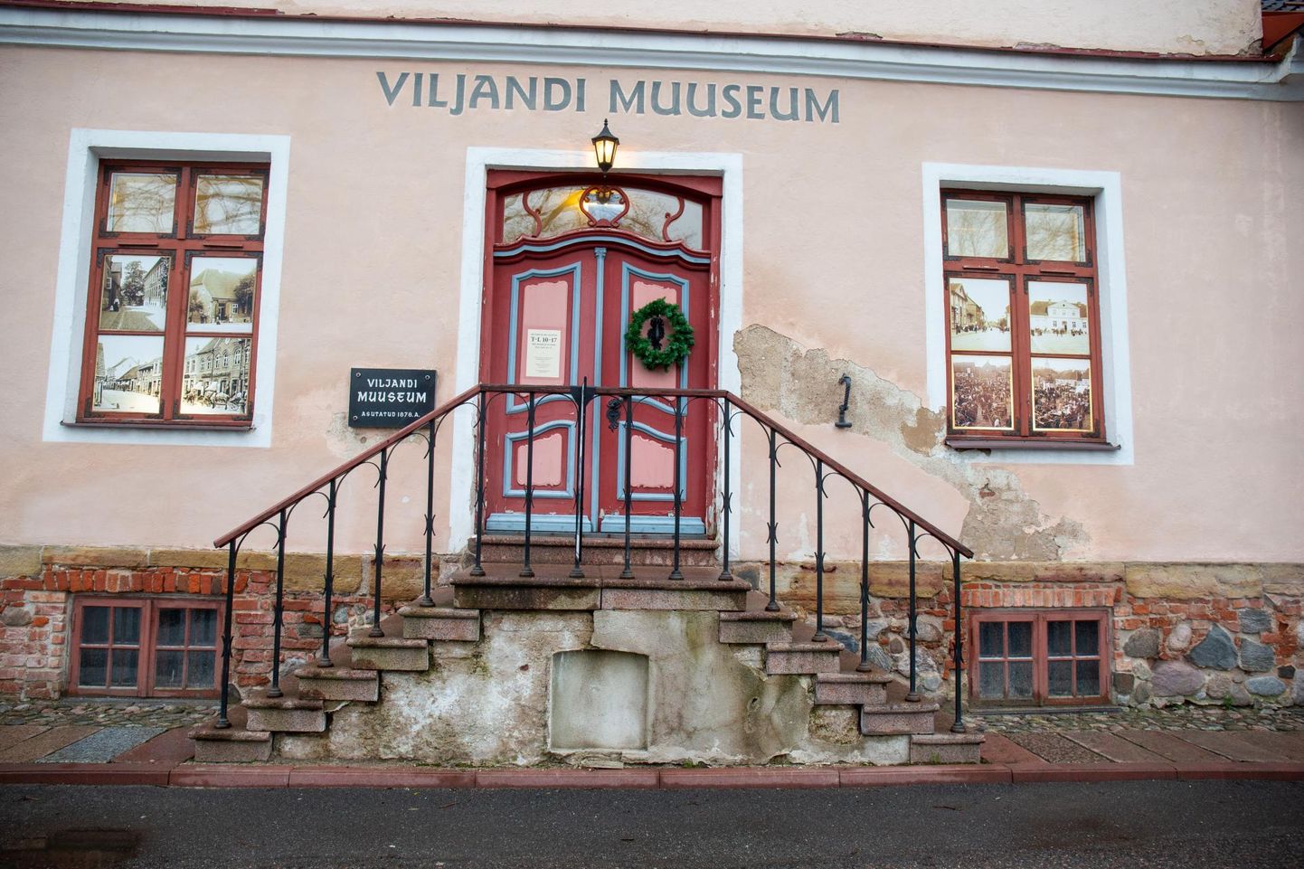 Kultuuriministeerium leidis lõpuks raha Viljandi muuseumi fassaadi hädavajalikuks remondiks.
