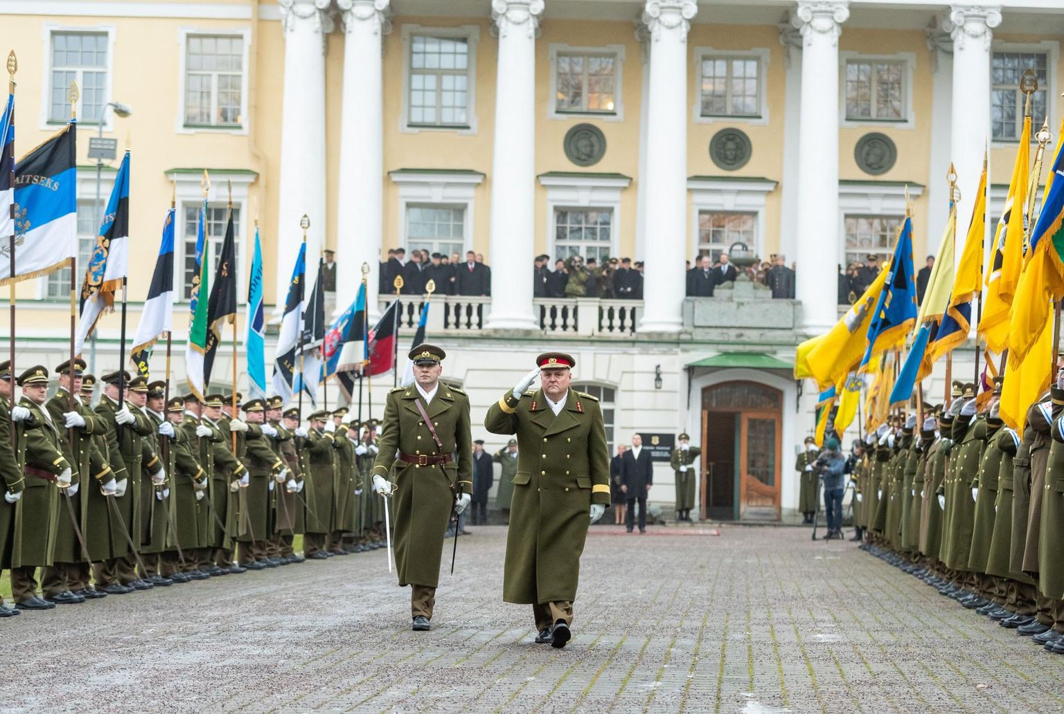 Kaitseväe juhataja vahetuse tseremoonia peastaabi ees 4. detsembril 2018, mil kindral Riho Terraselt võttis ameti üle tollane kindralmajor Martin Herem.
