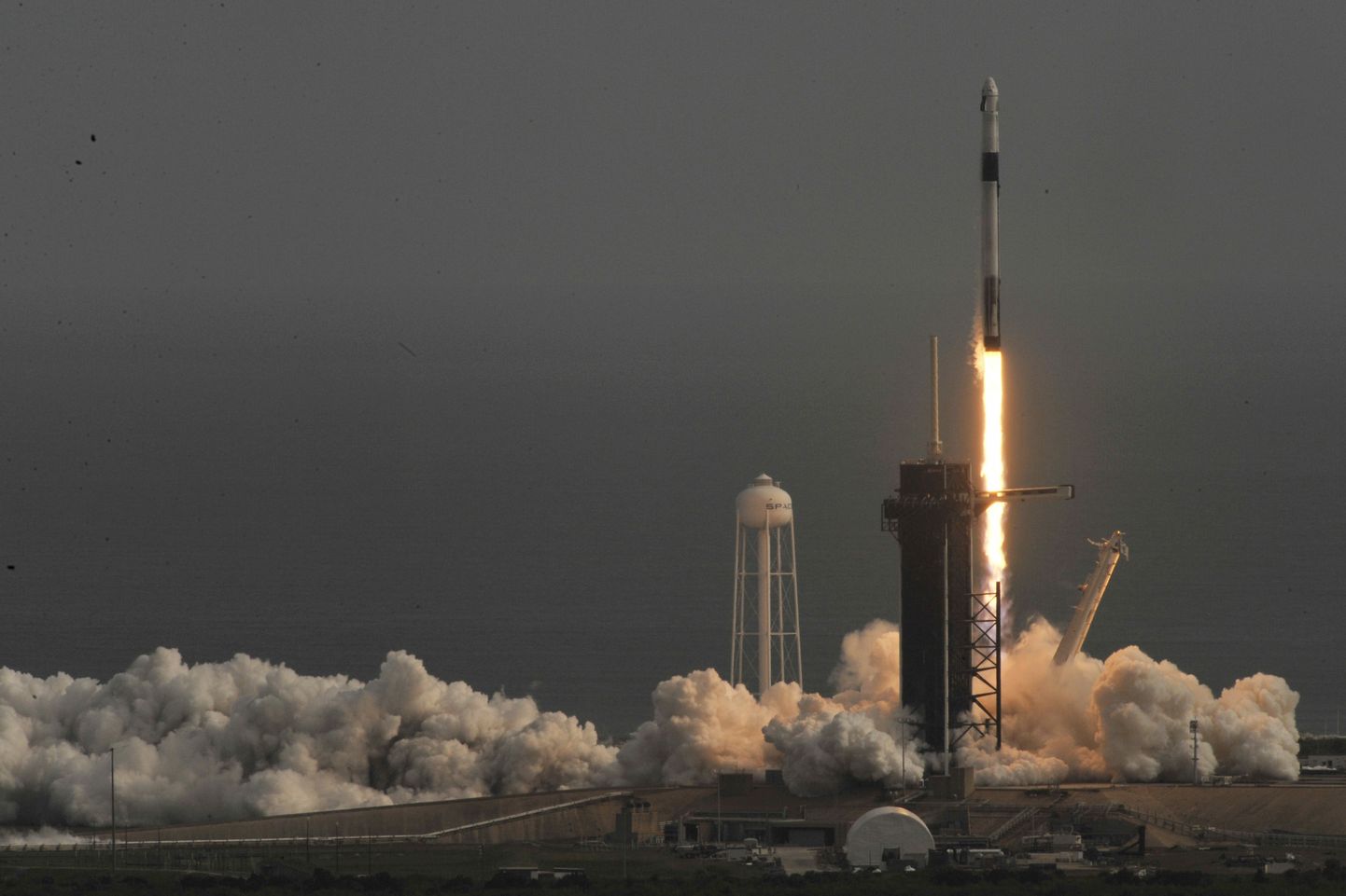 SpaceX raķetes Falcon 9 izmēģinājuma starts 2019. gada 19 janvārī